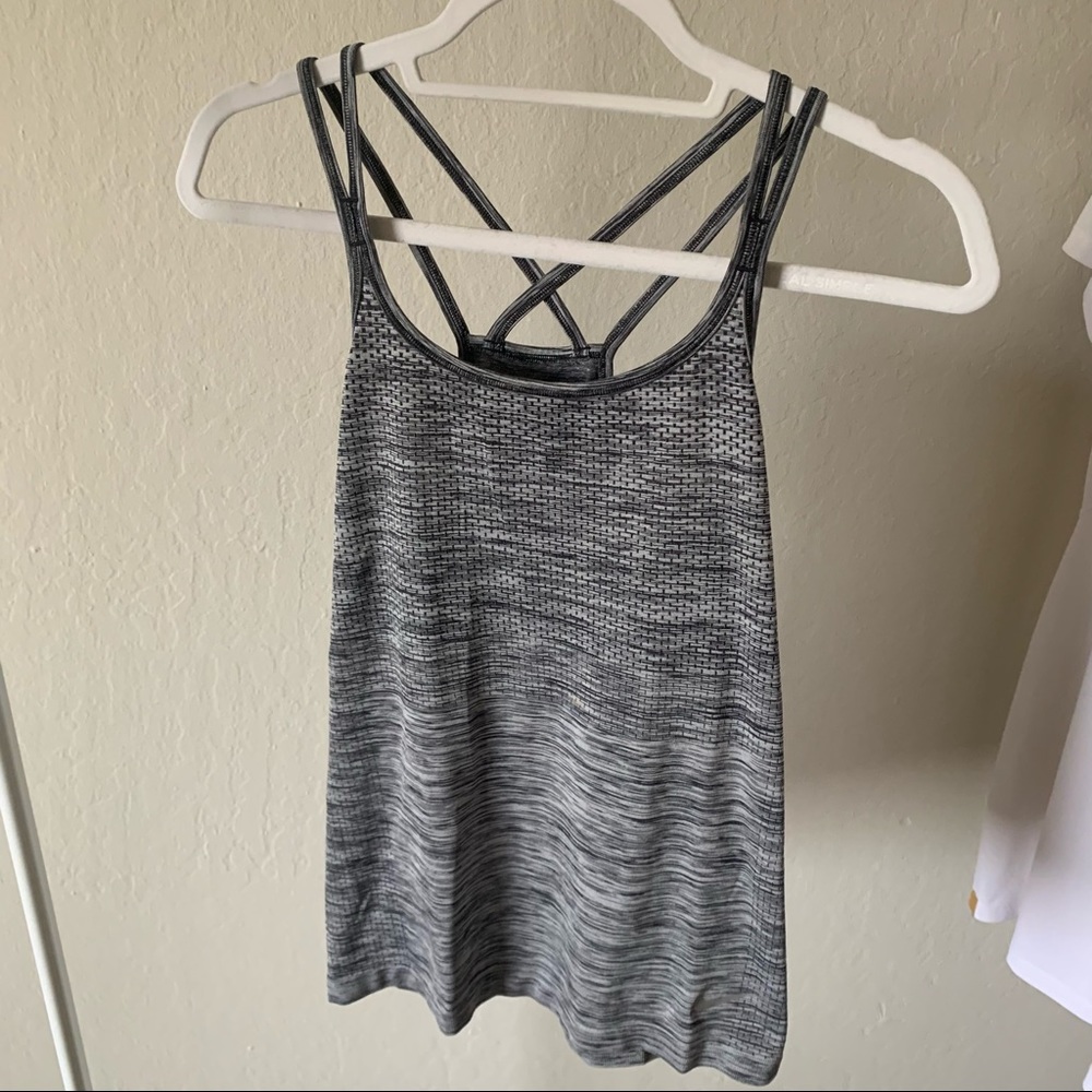 Nike strappy tank top 🎾
